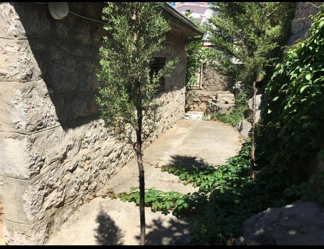 קרלובג Apartmani Sara Marija מראה חיצוני תמונה