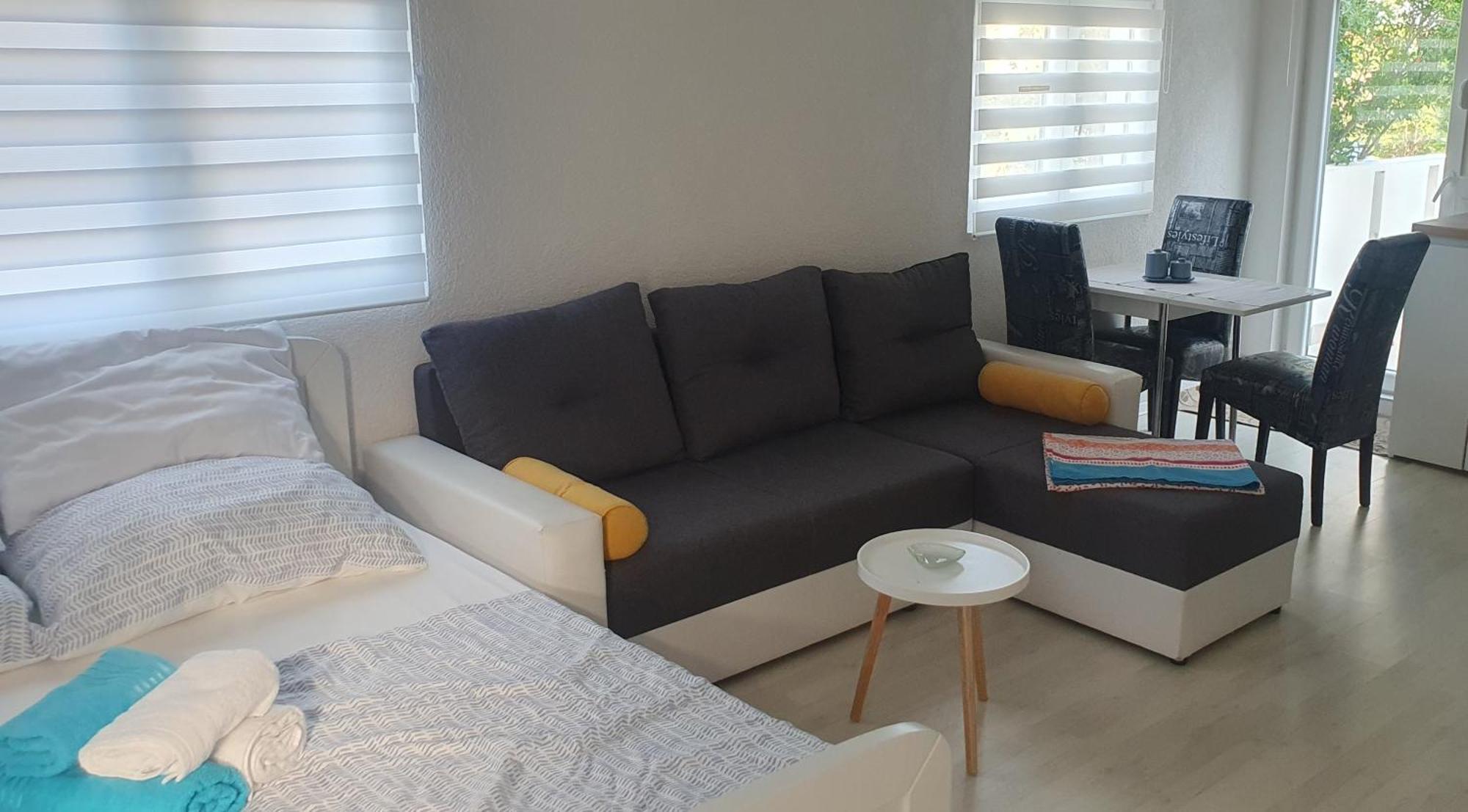 קרלובג Apartmani Sara Marija חדר תמונה
