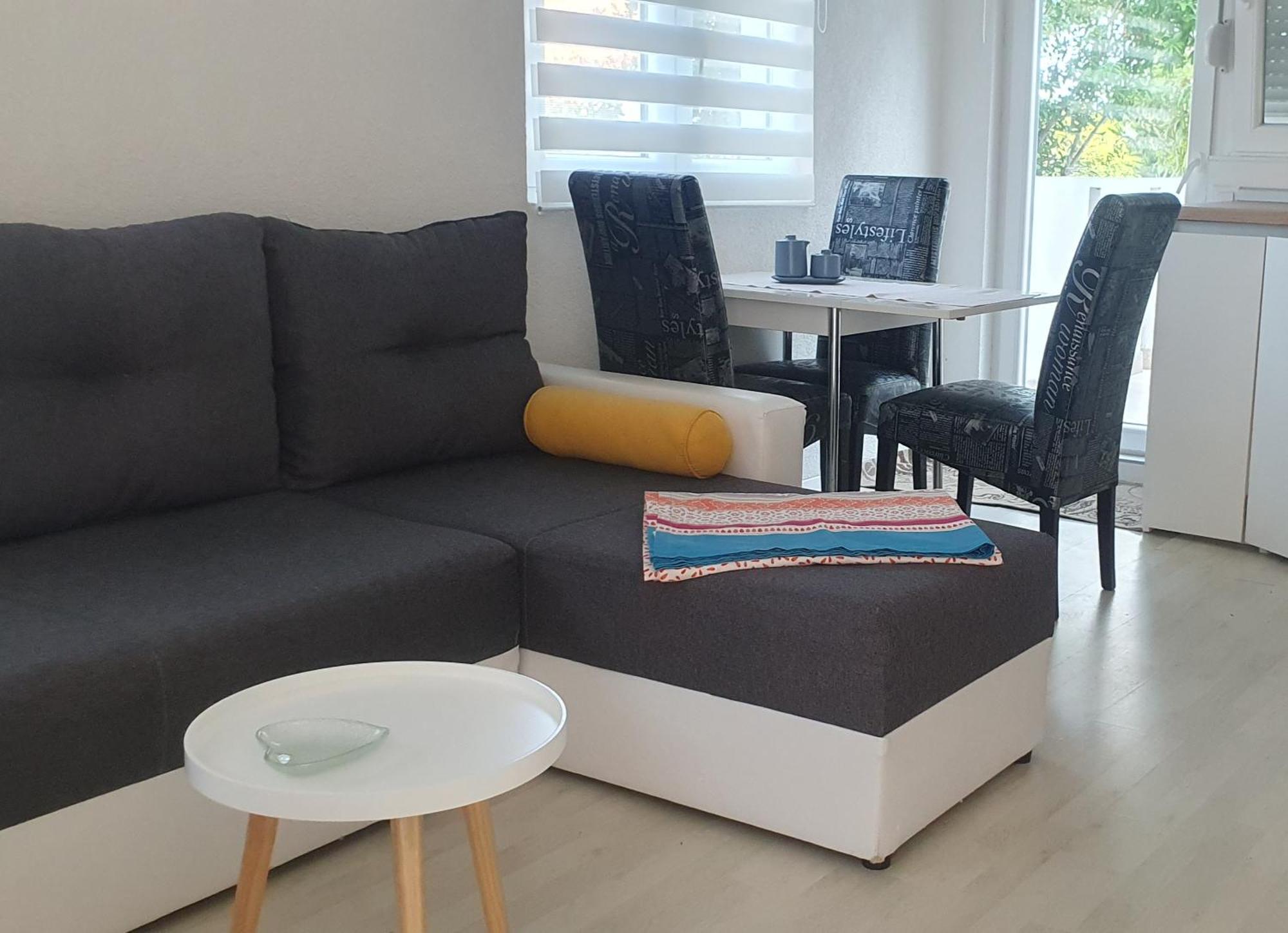 קרלובג Apartmani Sara Marija חדר תמונה
